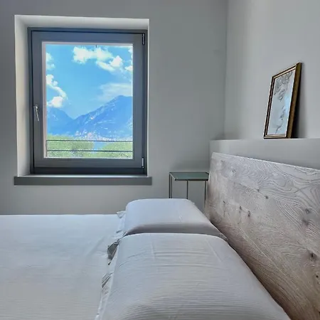 Absentia 1763 Garda Boutique Home - Lake Front Brenzone sul Garda Exterior photo