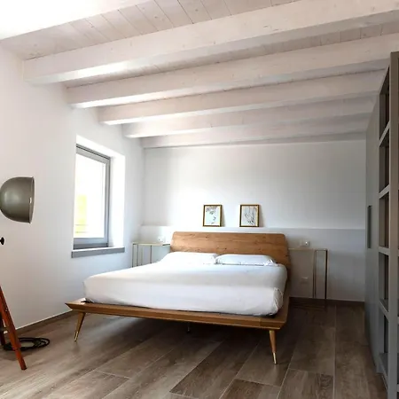 Absentia 1763 Garda Boutique Home - Lake Front Brenzone sul Garda Exterior photo