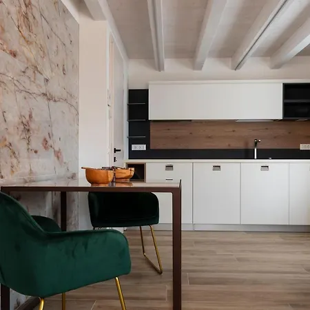 Absentia 1763 Garda Boutique Home - Lake Front Brenzone sul Garda Exterior photo