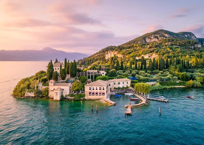 Absentia 1763 Garda Boutique Home - Lake Front
