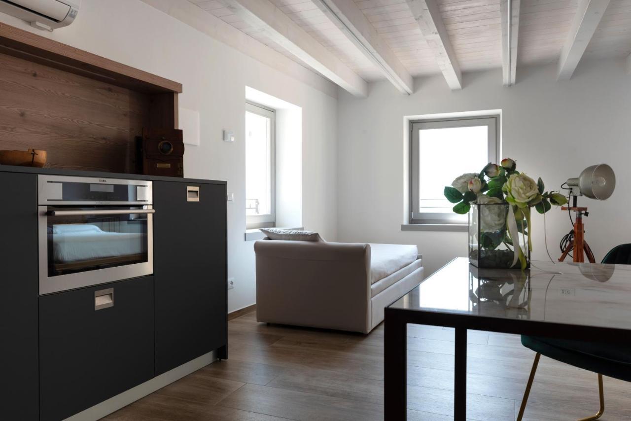 Absentia 1763 Garda Boutique - Front Apartment Brenzone sul Garda