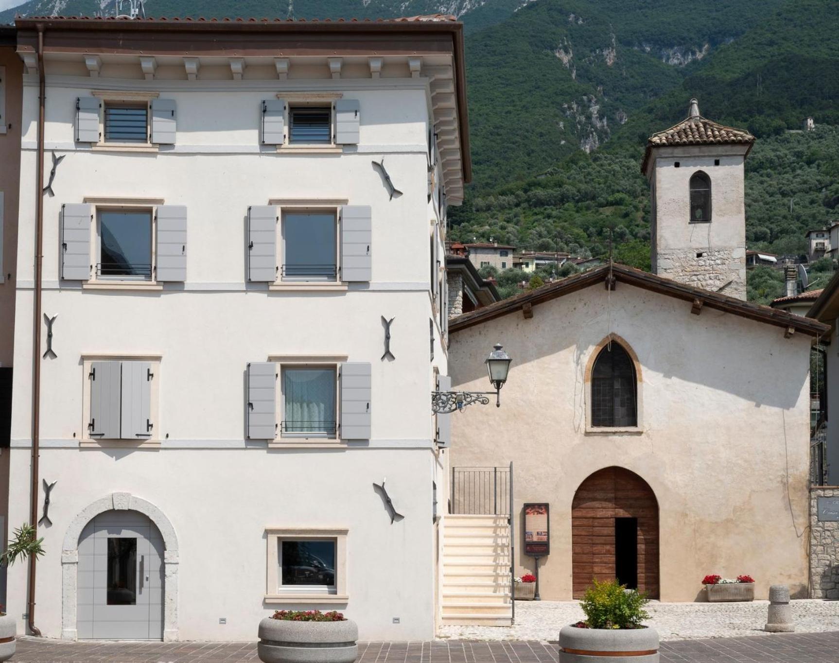 Absentia 1763 Garda Boutique - Front Apartment *