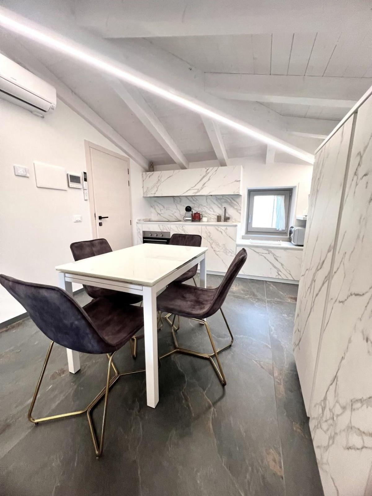 Apartment Absentia 1763 Garda Boutique - Front Brenzone sul Garda